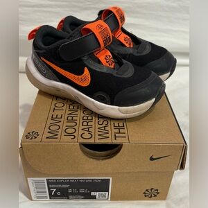 Nike Kids Shoes - Orange and Black- Nike Explor Next Nature SIze 7C